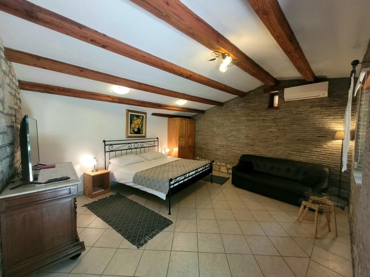 Apartments Brscic Пореч Экстерьер фото